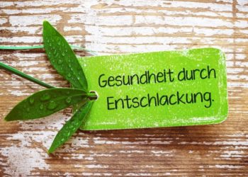 Obwohl über die Notwendigkeit von Entschlacken noch diskutiert wird, fühlen sich Personen, die eine Entschlackungskur durchführen, in der Regel gesünder als vorher. (Bild: stockpics/fotolia.com)
